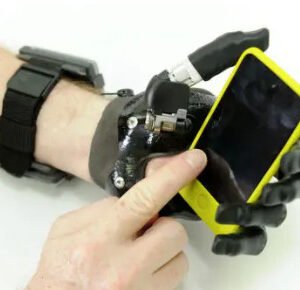 Prótese parcial de mão mioelétrica i-limb digits